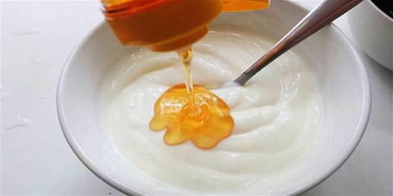 Máscara de iogurte e mel para hidratar a pele em 3 dias!